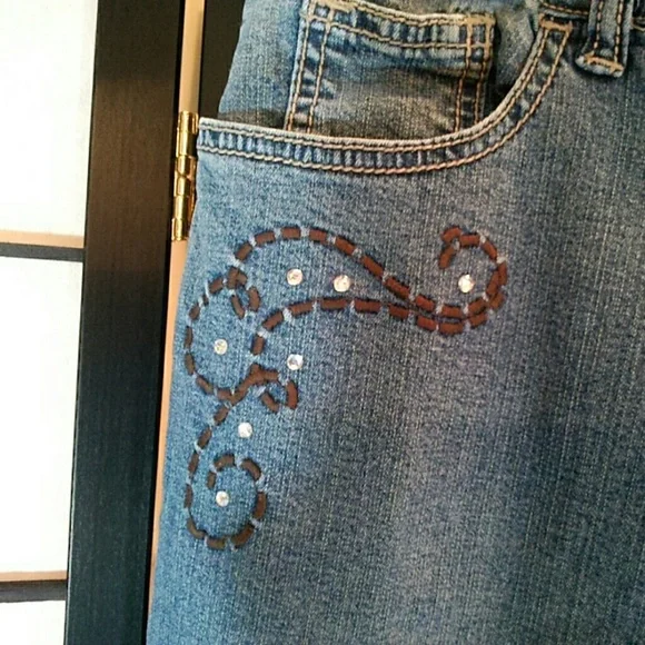 Ethyl Classic embellished jeans - Picture 2 of 6